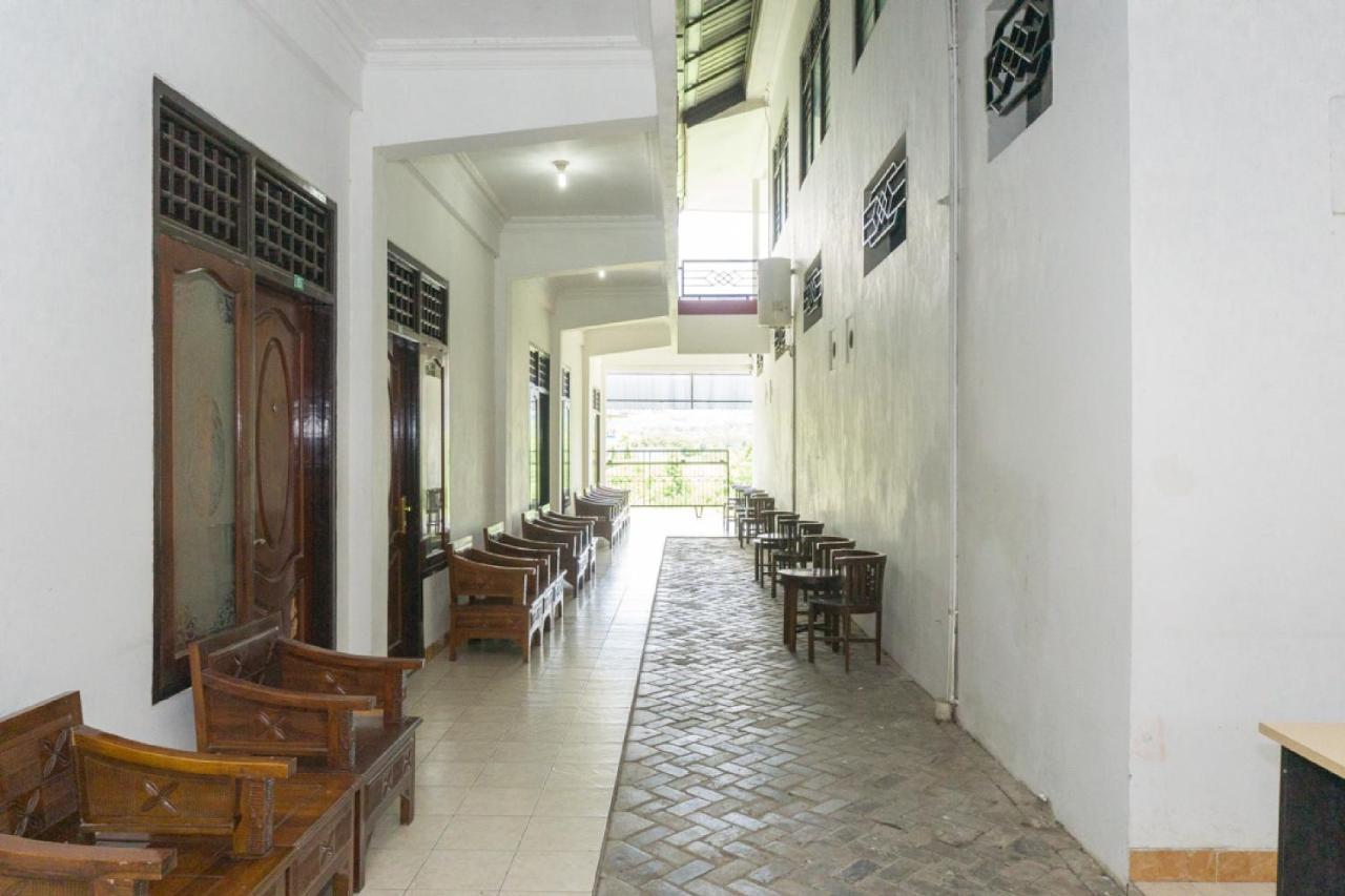 Reddoorz @ Tambolaka Sumba Hotel Lokokaki Exterior foto